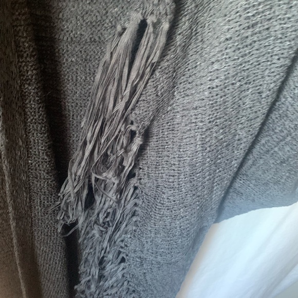 H&M Long Vest Sweater Dark Grey Women’s Size Med Fringes Open Style - Picture 6 of 6